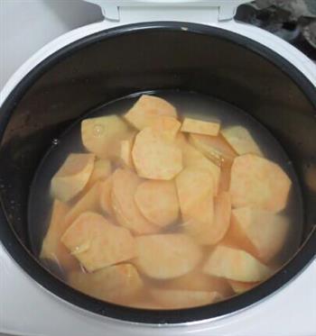 红薯枸杞汤的做法图解2