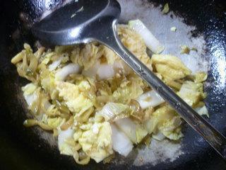 榨菜鸡蛋炒白菜的做法步骤7