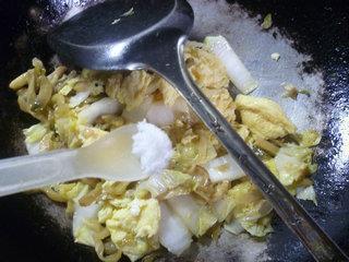 榨菜鸡蛋炒白菜的做法步骤8