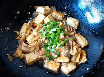 平菇烧豆腐的做法步骤11