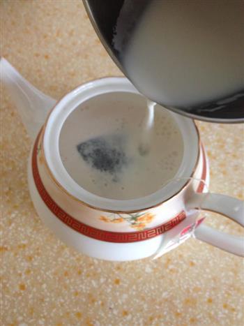 香滑奶茶的做法步骤3