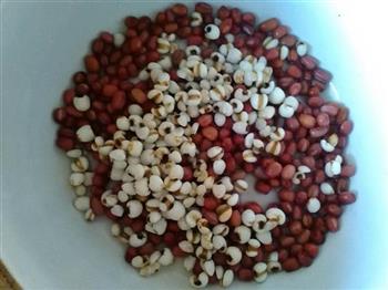 红豆薏米汤的做法步骤3