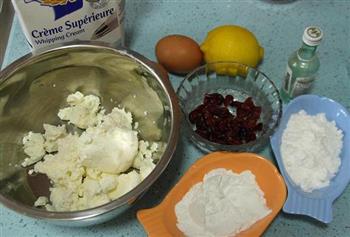 柠香蔓越莓重乳酪蛋糕的做法步骤1