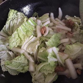 猪油渣炒大白菜的做法步骤6