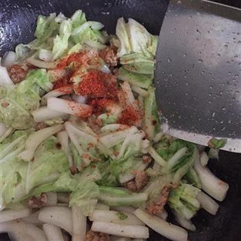 猪油渣炒大白菜的做法步骤7