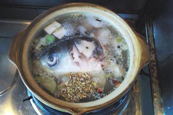 砂锅鱼头炖豆腐的做法图解3