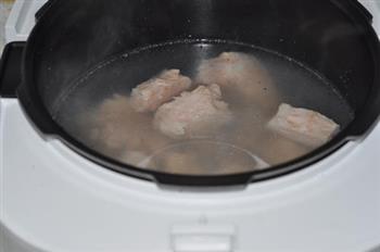 蔬菜鲍鱼排骨汤的做法步骤7