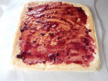 蓝莓果酱蛋糕卷的做法步骤15