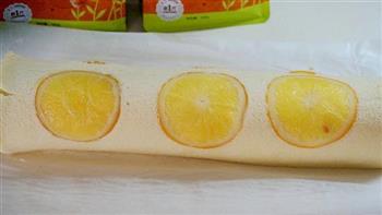 香橙戚风奶油蛋糕卷的做法步骤20