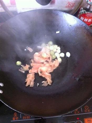 土豆酱油炒饭的做法步骤4