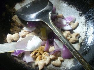 紫洋葱炒猪大肠的做法步骤8
