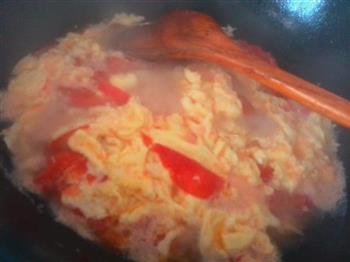 龙利鱼番茄鸡蛋汤的做法步骤2
