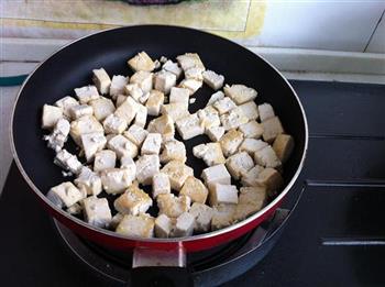 萝卜虾米炖豆腐的做法步骤3