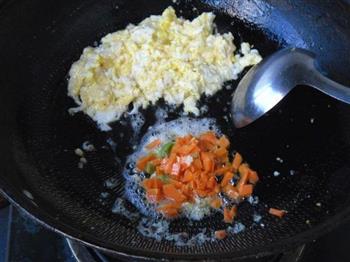 蛋炒二米饭的做法步骤3