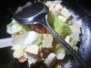 虾肉圆白菜冻豆腐的做法图解11