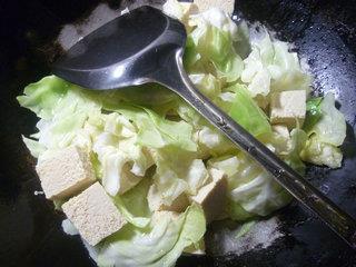 虾肉圆白菜冻豆腐的做法图解6