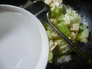 虾肉圆白菜冻豆腐的做法图解7
