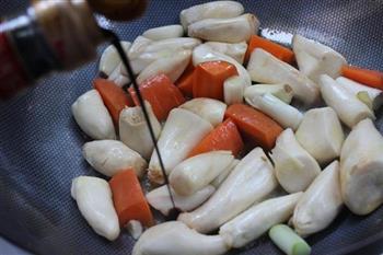杏鲍菇烧胡萝卜的做法步骤6