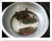 清水煮青蟹的做法步骤1