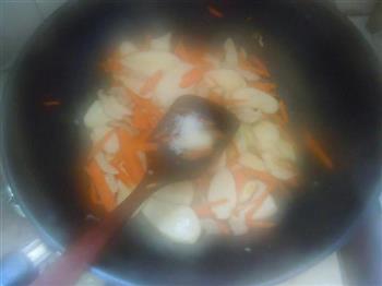 杏鲍菇炒胡萝卜的做法步骤7