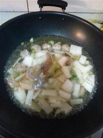 冬瓜虾仁肉丸汤的做法步骤9