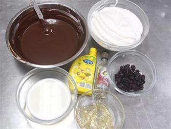 巧克力蔓越莓蛋糕的做法图解1