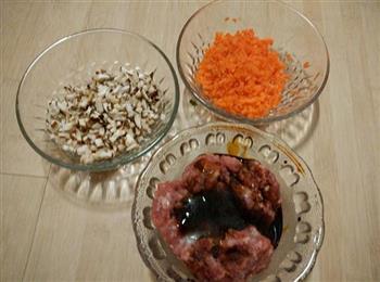 韭菜肉水煎包的做法步骤1