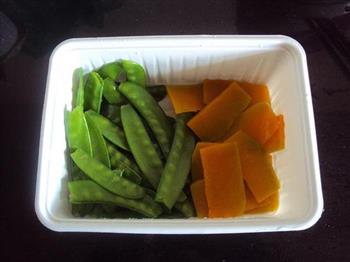 荷兰豆炒南瓜的做法步骤5