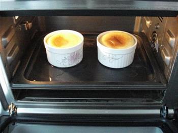 奶香鸡蛋布丁的做法步骤8