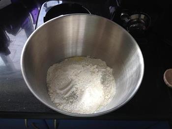 酸奶蜜豆面包的做法步骤1