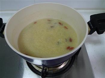 海参香菇小米粥的做法步骤8