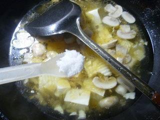 榨菜蘑菇豆腐羹的做法步骤6