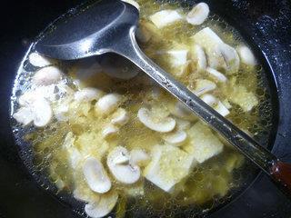 榨菜蘑菇豆腐羹的做法步骤7