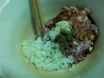 猪肉香菇饺子的做法步骤7