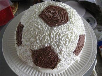 足球蛋糕的做法图解6