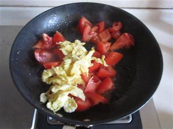 番茄鸡蛋米粉的做法步骤7