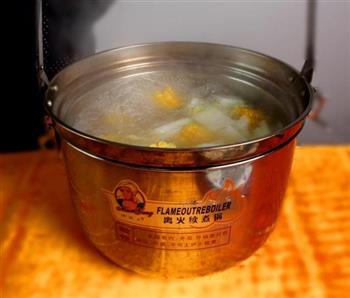 玉米冬瓜排骨汤的做法步骤10