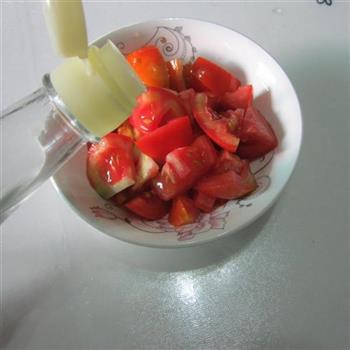 糖醋西红柿的做法步骤4