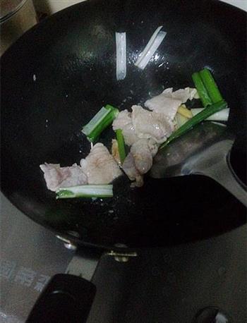海参白菜炖豆腐的做法步骤3