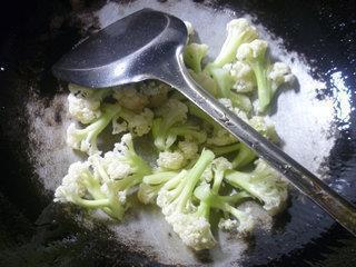 油菜蕻炒花菜的做法步骤2