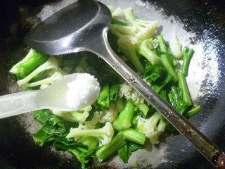 油菜蕻炒花菜的做法步骤6