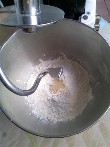 葡萄干椰蓉面包的做法步骤3