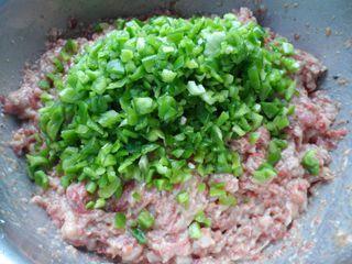葫芦青椒猪肉饺的做法步骤6