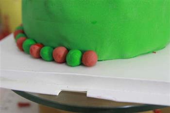 圣诞翻糖蛋糕的做法步骤23