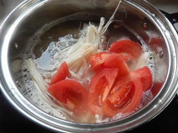 番茄金针骨汤的做法图解7