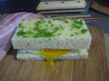 香葱培根三明治的做法图解6