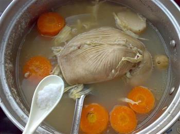 银杏腐竹猪肚汤的做法步骤4