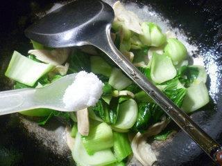 大豆蛋白炒青菜的做法步骤5