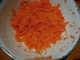 地菜胡萝卜豆渣丸子的做法步骤2