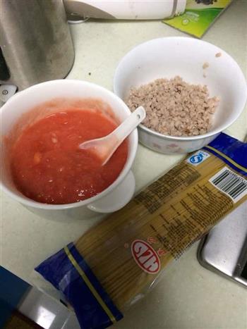 番茄肉酱面的做法步骤2